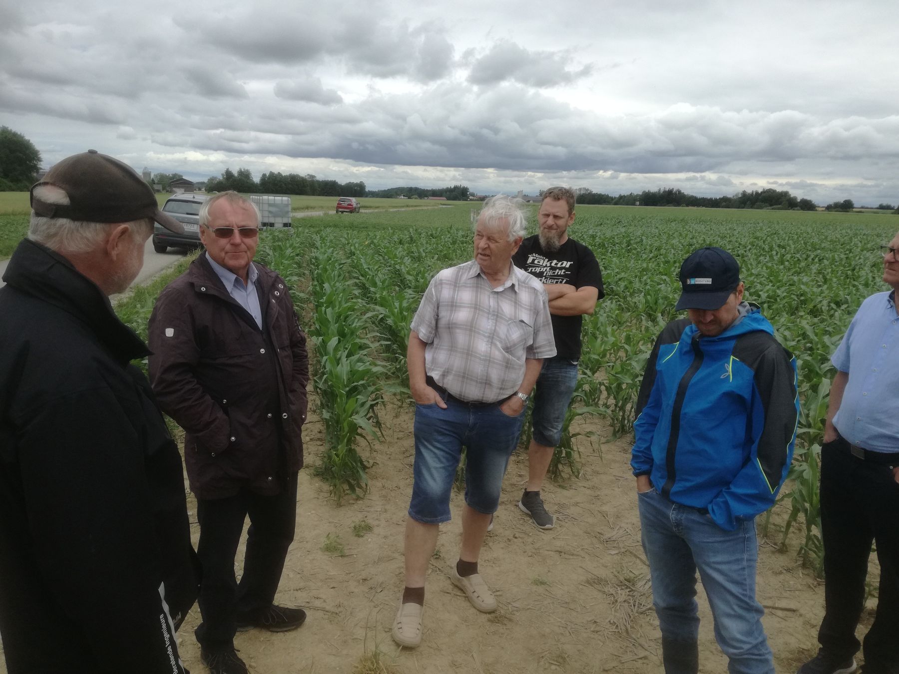 Intensive Diskussion am Feld. © BWSB/Wallner