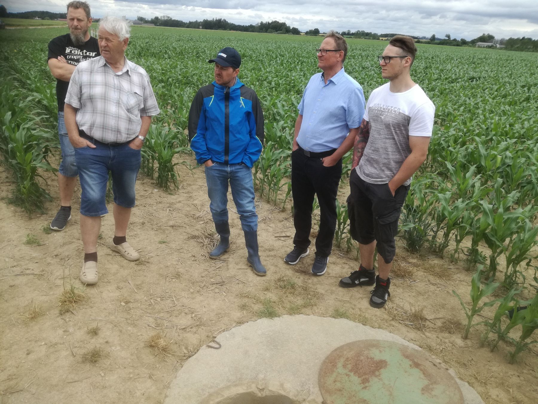 Intensive Diskussion am Feld. © BWSB/Wallner