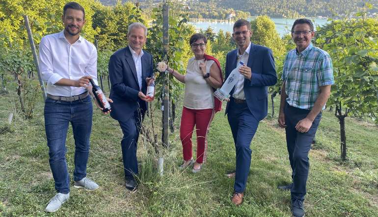 Weinprämierung.jpg © Büro LR Gruber/Posch Weinprämierung.jpg © Büro LR Gruber/Posch