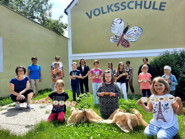 Bilder aus den Schulen Gastern, Kautzen, Dobersberg, Waldkirchen und Karlstein.jpg