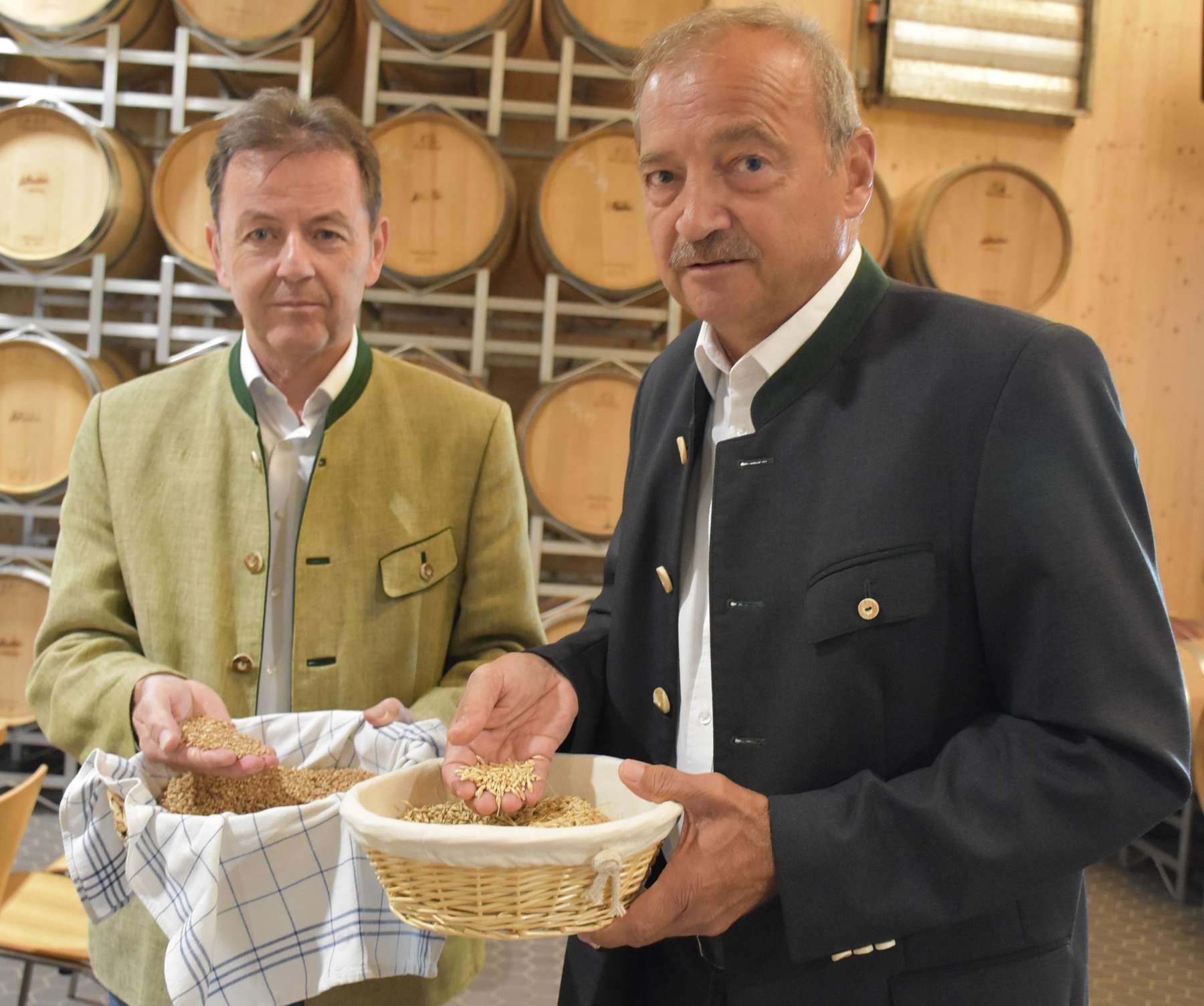 Erntebilanz 2021-Präsident-Vizepräsident.jpg © Hettlinger/LK Burgenland Erntebilanz 2021-Präsident-Vizepräsident.jpg © Hettlinger/LK Burgenland