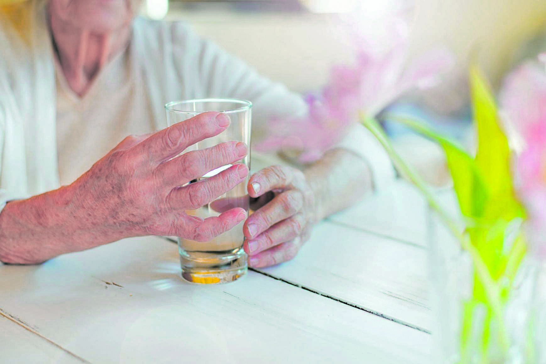 sb31_Mond und Garten_Trinken.jpg © Depositphotos_halfpoint sb31_Mond und Garten_Trinken.jpg © Depositphotos_halfpoint