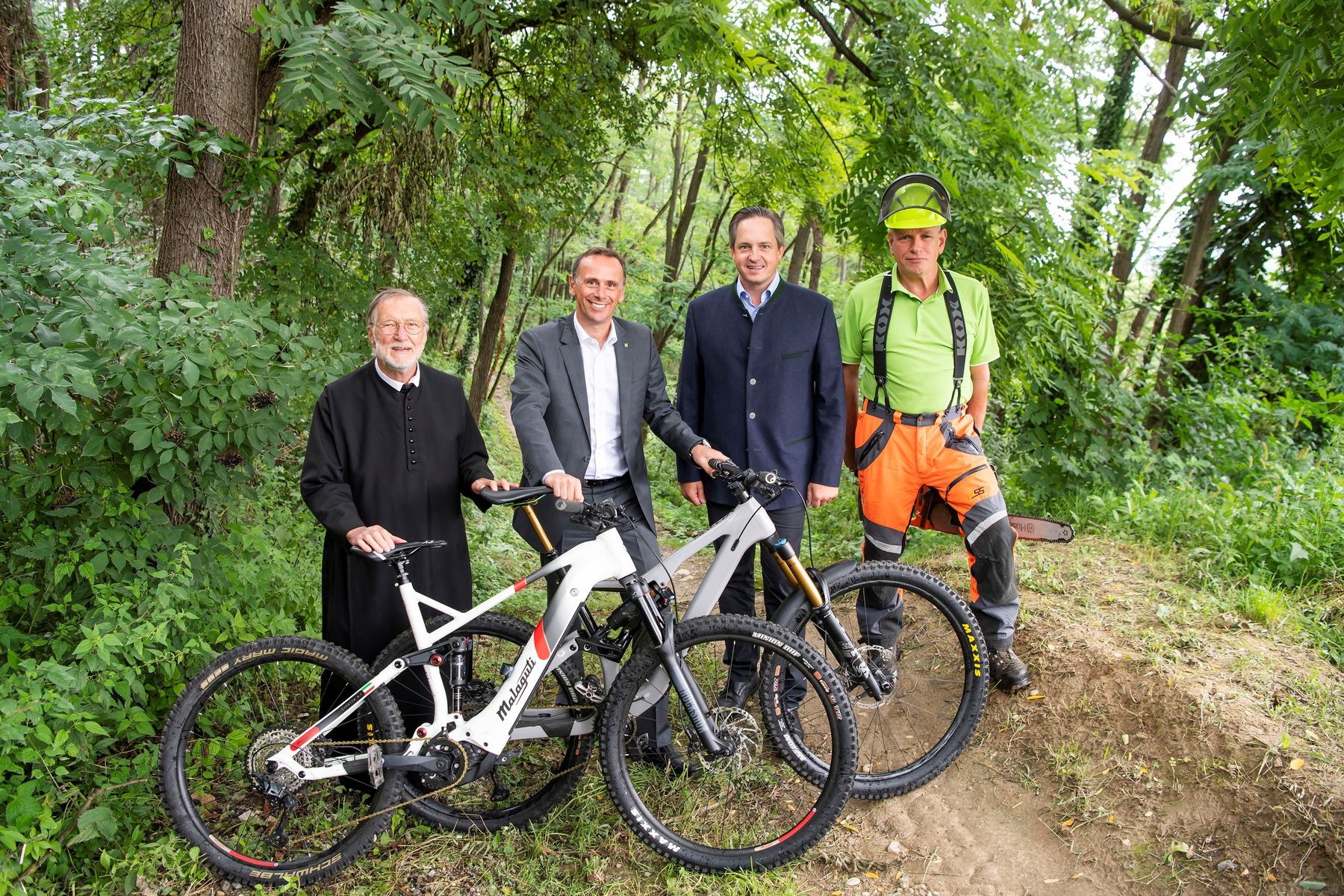 Mountainbiken im Wald © Robert Herbst Mountainbiken im Wald © Robert Herbst