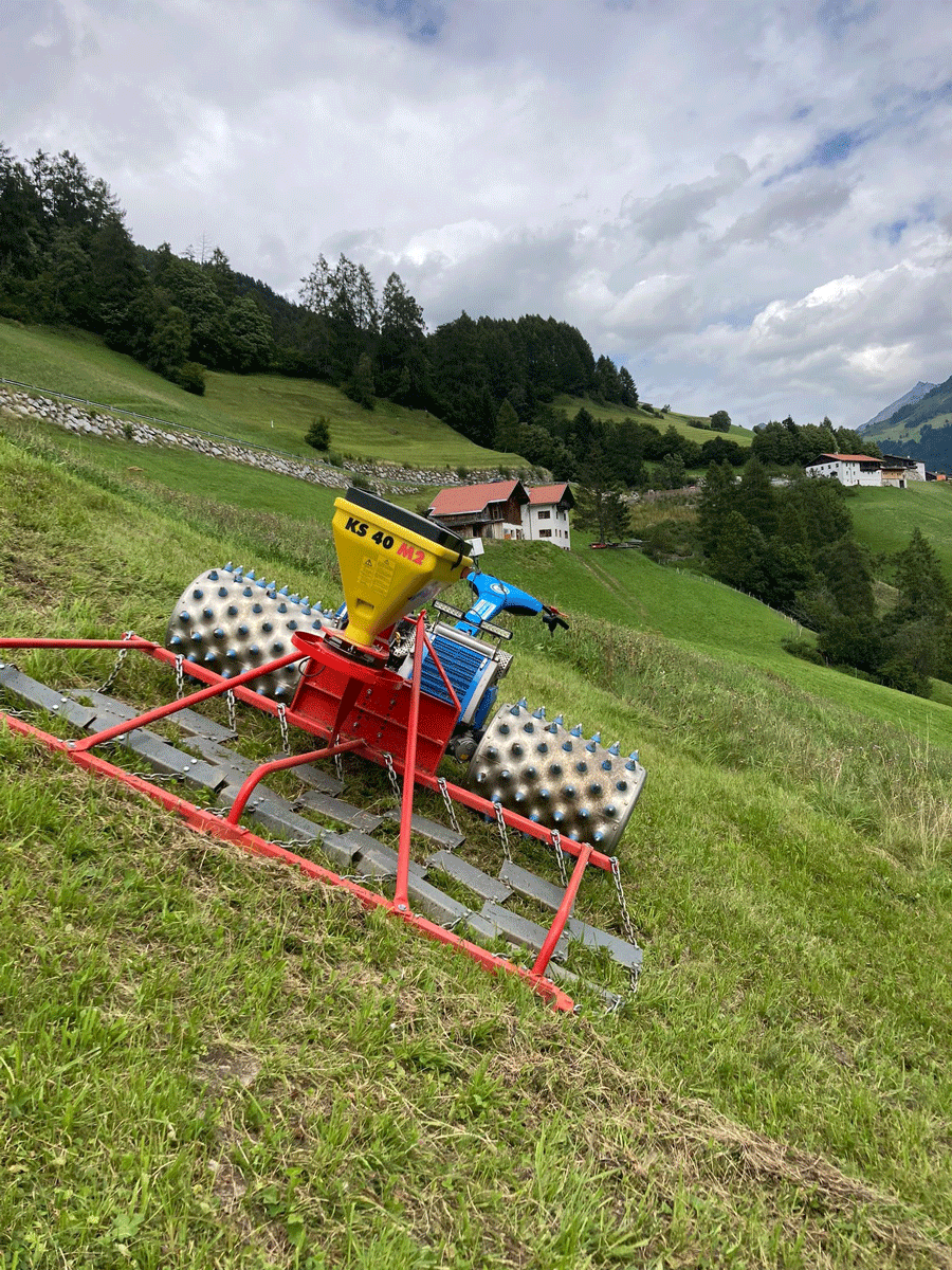 Grünland sähen © Lukas Peer Grünland sähen © Lukas Peer