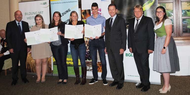 Gruppenfoto FA Landwirtschaft OW.jpg Gruppenfoto FA Landwirtschaft OW.jpg