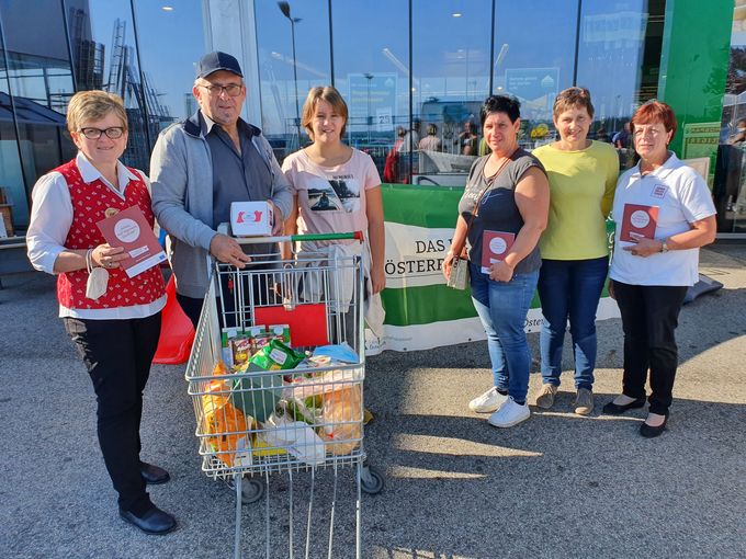 Einkaufswagen mit Lebensmittel © DI Bernhard Löscher/BBK Zwettl