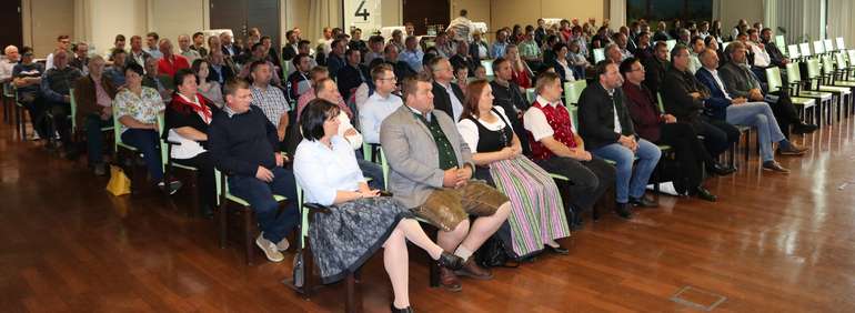 Besucher Carindthia.jpg © caRINDthia Besucher Carindthia.jpg © caRINDthia