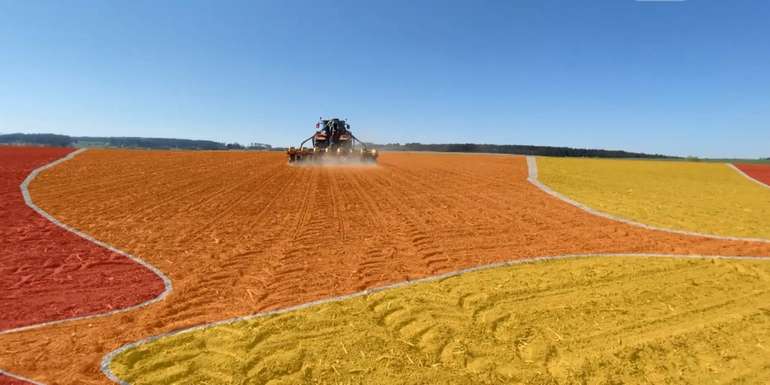 Eine teilflächenspezifischen Bewirtschaftung des Feldes sorgt für mehr Wirtschaftlichkeit. Eine teilflächenspezifischen Bewirtschaftung des Feldes sorgt für mehr Wirtschaftlichkeit.