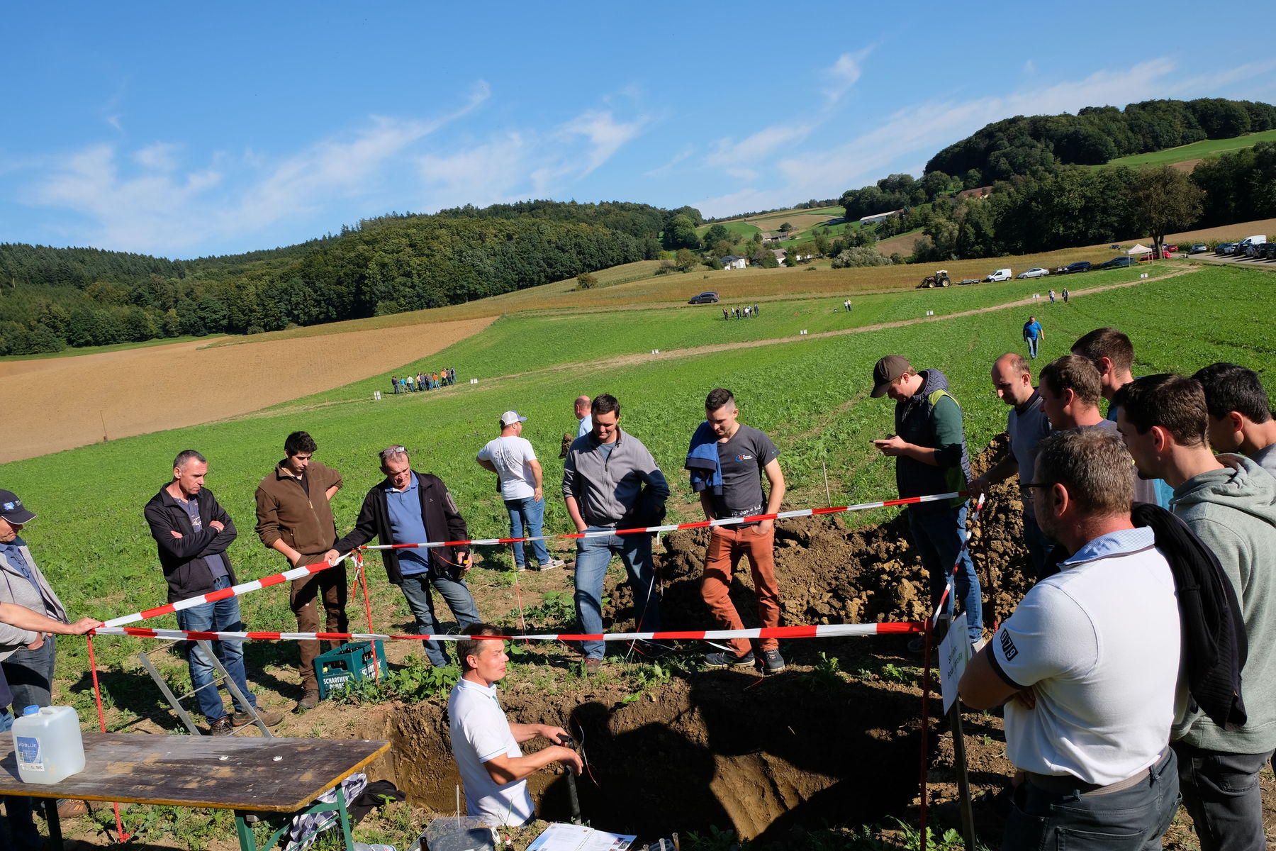 Tag der Bodenfruchtbarkeit - Fedbegehung .jpg © BBK Melk/Fitzthum Tag der Bodenfruchtbarkeit - Fedbegehung .jpg © BBK Melk/Fitzthum