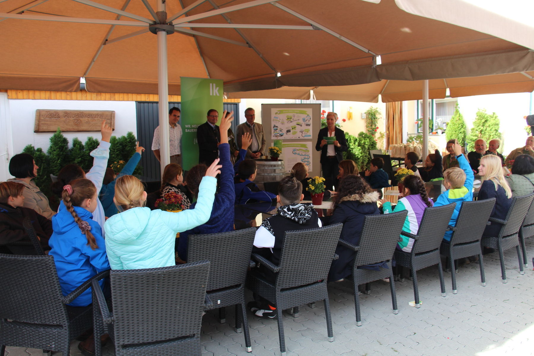 IMG_9438.jpg © BBK Wr. Neustadt/Ing. Monika Höller IMG_9438.jpg © BBK Wr. Neustadt/Ing. Monika Höller