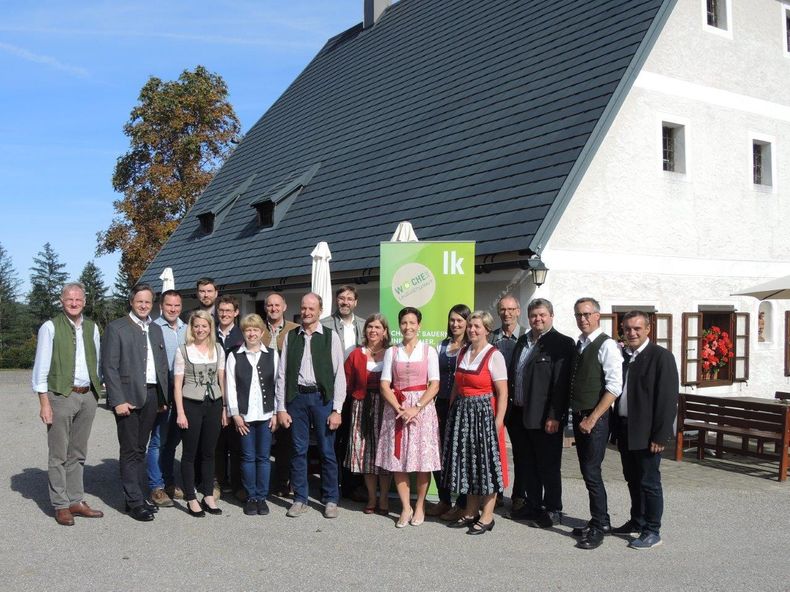 Gruppenfoto gesch WdLW.jpg Gruppenfoto gesch WdLW.jpg