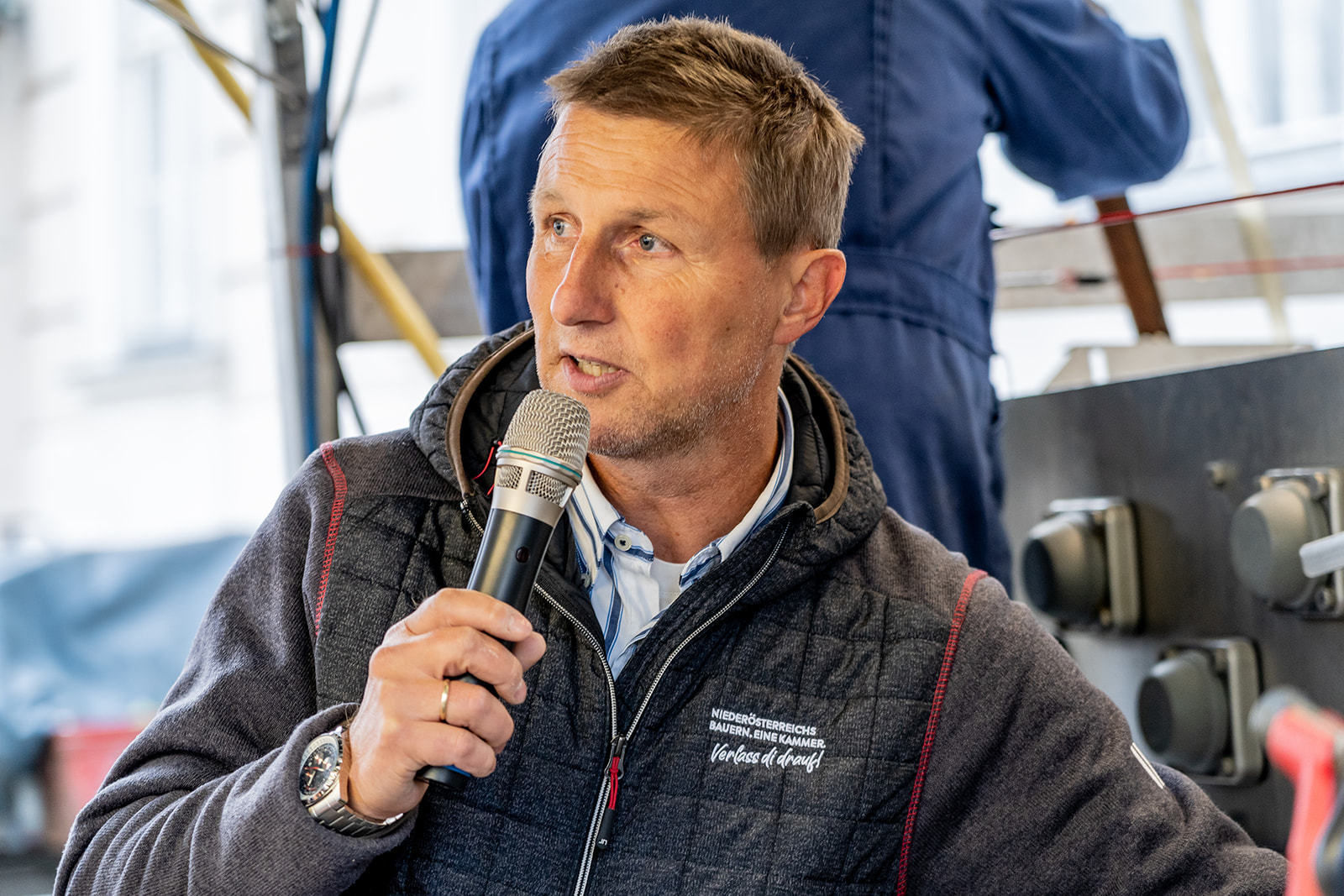 Apfelsaftaktion  Apfelsaft aus Apfel g´macht  der LK NÖ.jpg © Georg Pomassl/LK Niederösterreich Apfelsaftaktion  Apfelsaft aus Apfel g´macht  der LK NÖ.jpg © Georg Pomassl/LK Niederösterreich