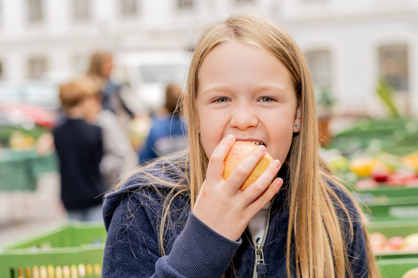 Apfelsaftaktion  Apfelsaft aus Apfel g´macht  der LK NÖ.jpg © Georg Pomassl/LK Niederösterreich Apfelsaftaktion  Apfelsaft aus Apfel g´macht  der LK NÖ.jpg © Georg Pomassl/LK Niederösterreich