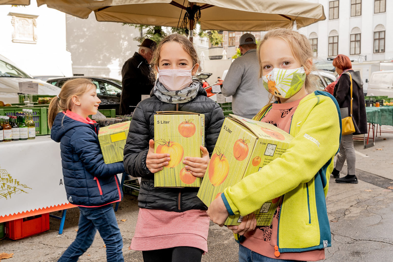 Apfelsaftaktion  Apfelsaft aus Apfel g´macht  der LK NÖ.jpg © Georg Pomassl/LK Niederösterreich Apfelsaftaktion  Apfelsaft aus Apfel g´macht  der LK NÖ.jpg © Georg Pomassl/LK Niederösterreich