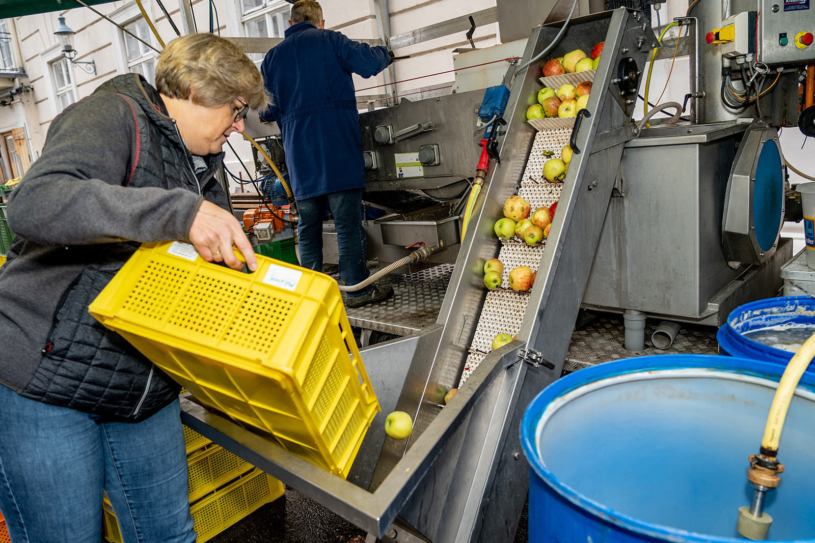 Apfelsaftaktion  Apfelsaft aus Apfel g´macht  der LK NÖ.jpg © Georg Pomassl/LK Niederösterreich Apfelsaftaktion  Apfelsaft aus Apfel g´macht  der LK NÖ.jpg © Georg Pomassl/LK Niederösterreich
