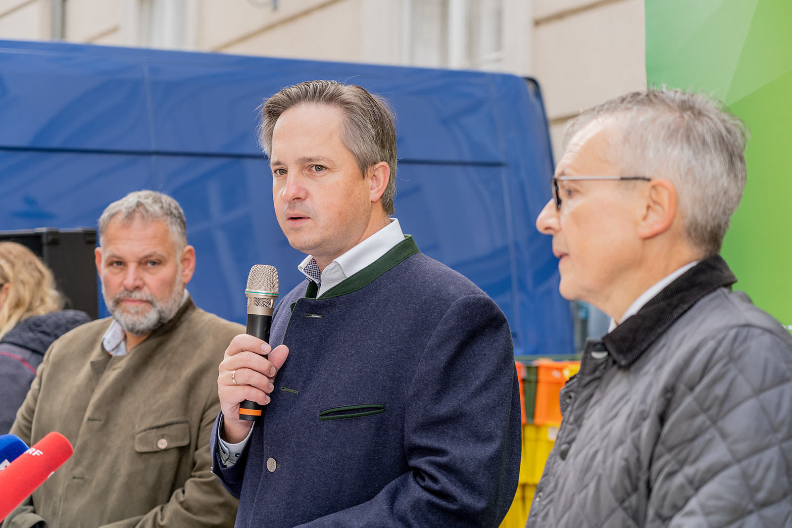 Apfelsaftaktion  Apfelsaft aus Apfel g´macht  der LK NÖ.jpg © Georg Pomassl/LK Niederösterreich Apfelsaftaktion  Apfelsaft aus Apfel g´macht  der LK NÖ.jpg © Georg Pomassl/LK Niederösterreich