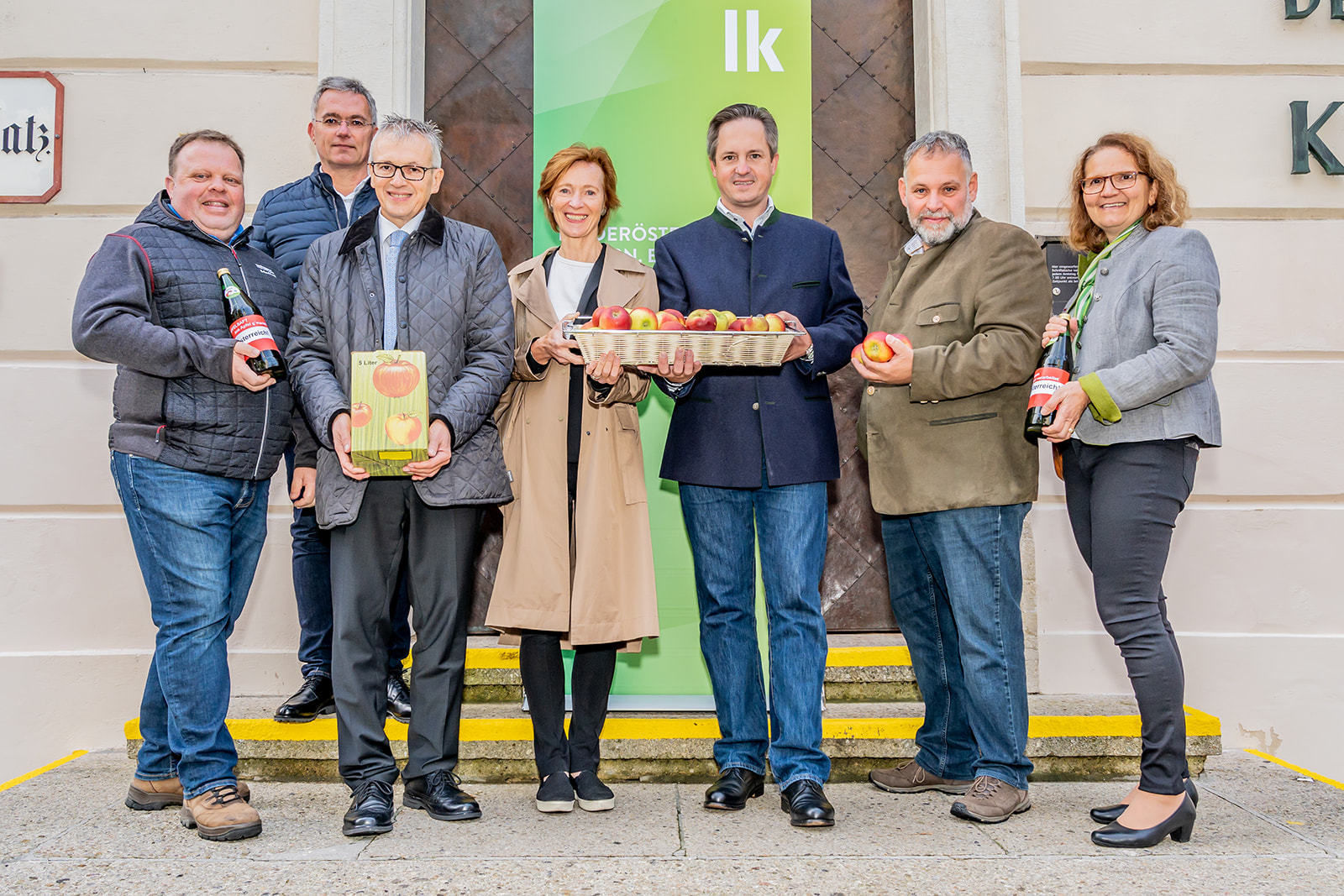 Apfelsaftaktion  Apfelsaft aus Apfel g´macht  der LK NÖ.jpg © Georg Pomassl/LK Niederösterreich Apfelsaftaktion  Apfelsaft aus Apfel g´macht  der LK NÖ.jpg © Georg Pomassl/LK Niederösterreich
