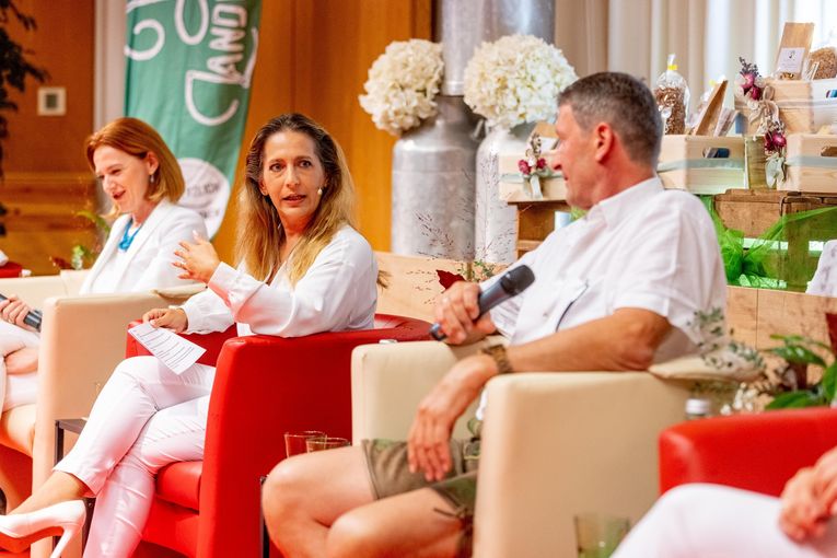 Milchgala - Fete Blanche.jpg © Doris Wild Milchgala - Fete Blanche.jpg © Doris Wild