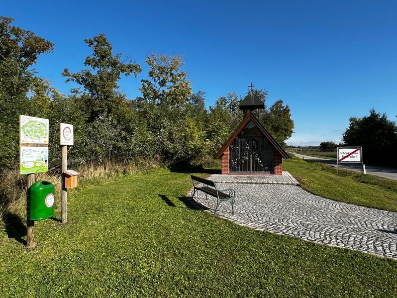 LANDe Platzl 2.jpg LANDe Platzl 2.jpg