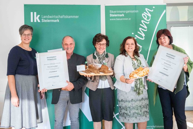 Landessieger Prämierung Allerheiligen-Striezel und Früchtebrot