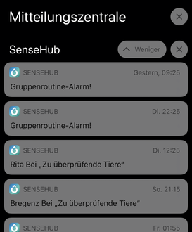 Nachricht am Handy informiert über Auffälligkeiten in der Tierherde. Nachricht am Handy informiert über Auffälligkeiten in der Tierherde.