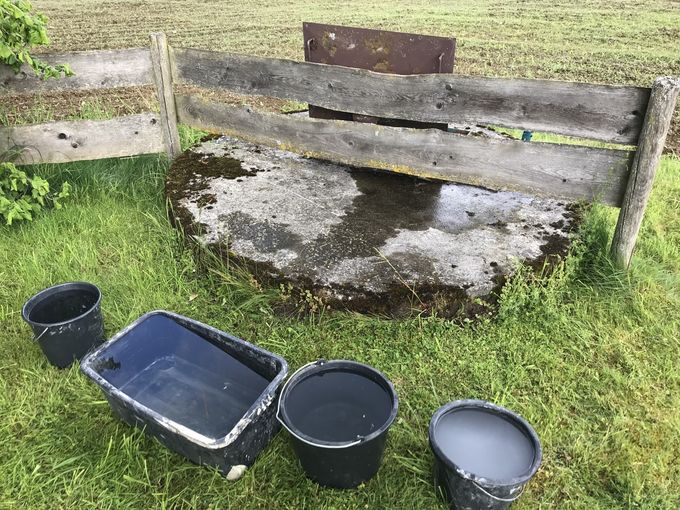 1. Wasser zur Flutung des Bereichs um Dichtheit zu überprüfen.jpg © Familie Stadler