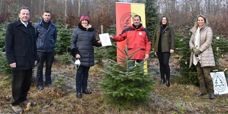 (c) kaiser lk burgenland - Christbaum-Saisoneröffnung 2021.jpg (c) kaiser lk burgenland - Christbaum-Saisoneröffnung 2021.jpg