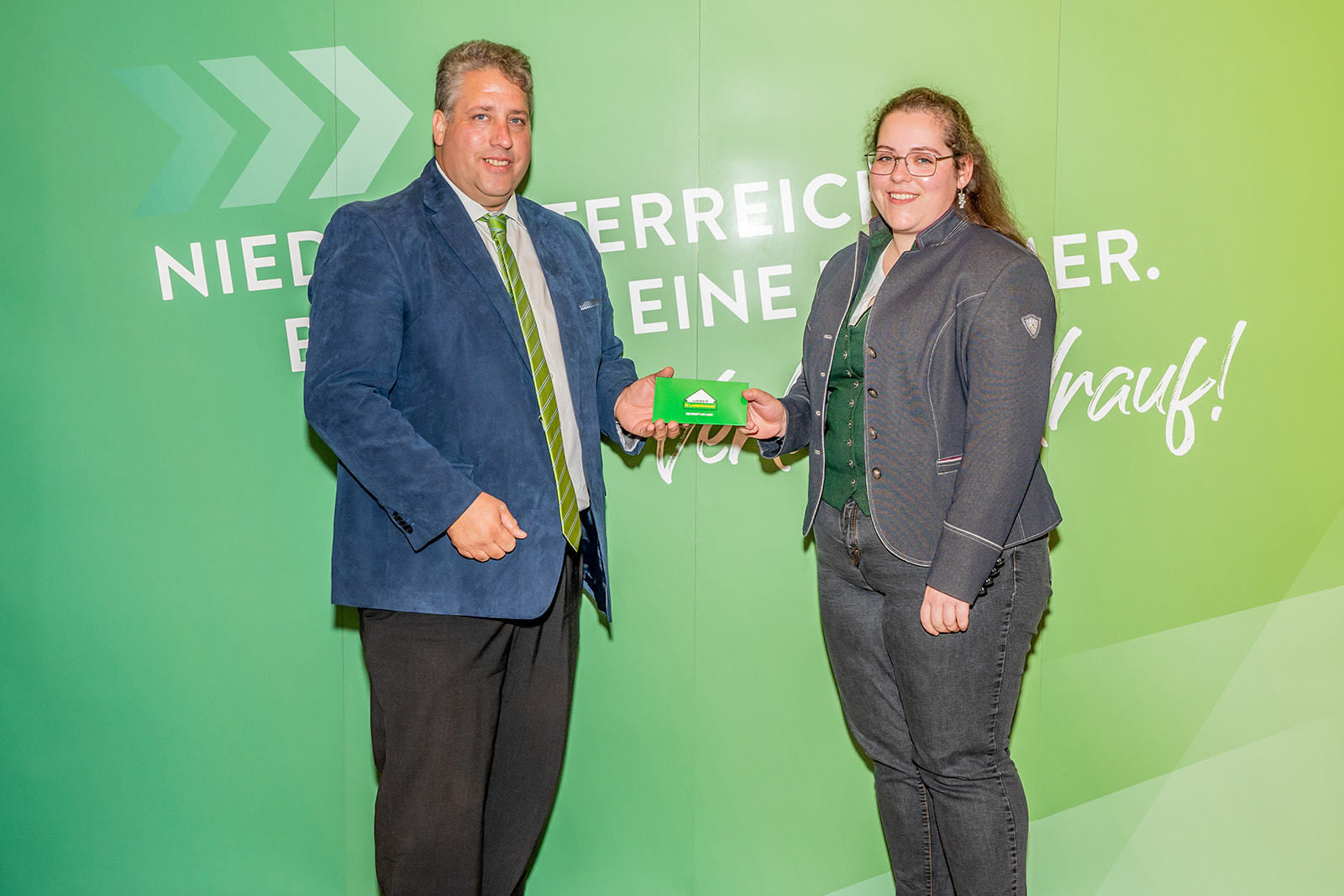 111 neue niederösterreichische Meister der Land- und Forstwirtschaft bei der Meisterbriefverleihung ausgezeichnet © Georg Pomassl/LK Niederösterreich 111 neue niederösterreichische Meister der Land- und Forstwirtschaft bei der Meisterbriefverleihung ausgezeichnet © Georg Pomassl/LK Niederösterreich