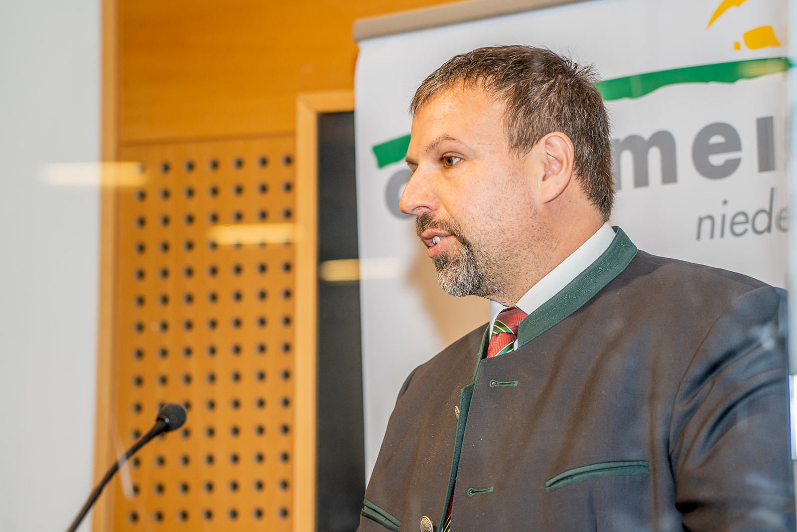 111 neue niederösterreichische Meister der Land- und Forstwirtschaft bei der Meisterbriefverleihung ausgezeichnet © Georg Pomassl/LK Niederösterreich 111 neue niederösterreichische Meister der Land- und Forstwirtschaft bei der Meisterbriefverleihung ausgezeichnet © Georg Pomassl/LK Niederösterreich