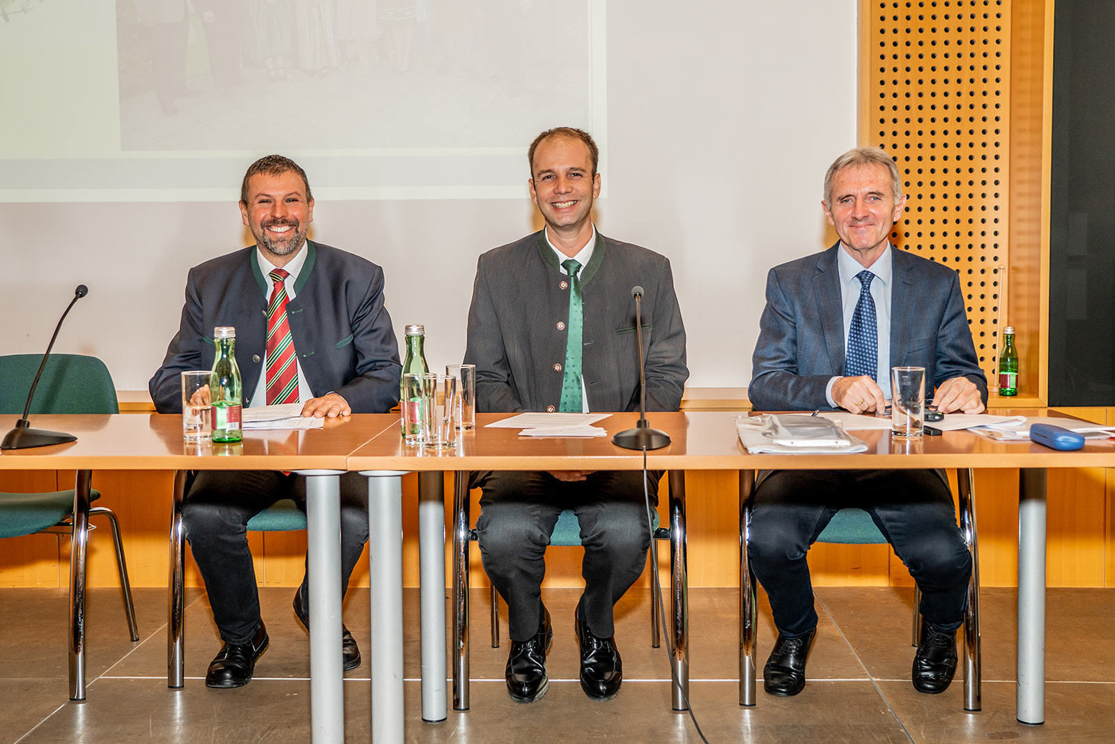 111 neue niederösterreichische Meister der Land- und Forstwirtschaft bei der Meisterbriefverleihung ausgezeichnet © Georg Pomassl/LK Niederösterreich 111 neue niederösterreichische Meister der Land- und Forstwirtschaft bei der Meisterbriefverleihung ausgezeichnet © Georg Pomassl/LK Niederösterreich