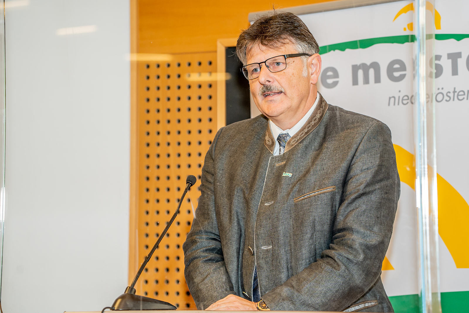 111 neue niederösterreichische Meister der Land- und Forstwirtschaft bei der Meisterbriefverleihung ausgezeichnet © Georg Pomassl/LK Niederösterreich 111 neue niederösterreichische Meister der Land- und Forstwirtschaft bei der Meisterbriefverleihung ausgezeichnet © Georg Pomassl/LK Niederösterreich