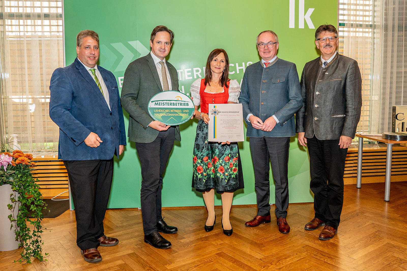 111 neue niederösterreichische Meister der Land- und Forstwirtschaft bei der Meisterbriefverleihung ausgezeichnet © Georg Pomassl/LK Niederösterreich 111 neue niederösterreichische Meister der Land- und Forstwirtschaft bei der Meisterbriefverleihung ausgezeichnet © Georg Pomassl/LK Niederösterreich