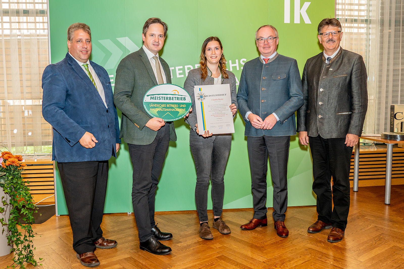 111 neue niederösterreichische Meister der Land- und Forstwirtschaft bei der Meisterbriefverleihung ausgezeichnet © Georg Pomassl/LK Niederösterreich 111 neue niederösterreichische Meister der Land- und Forstwirtschaft bei der Meisterbriefverleihung ausgezeichnet © Georg Pomassl/LK Niederösterreich