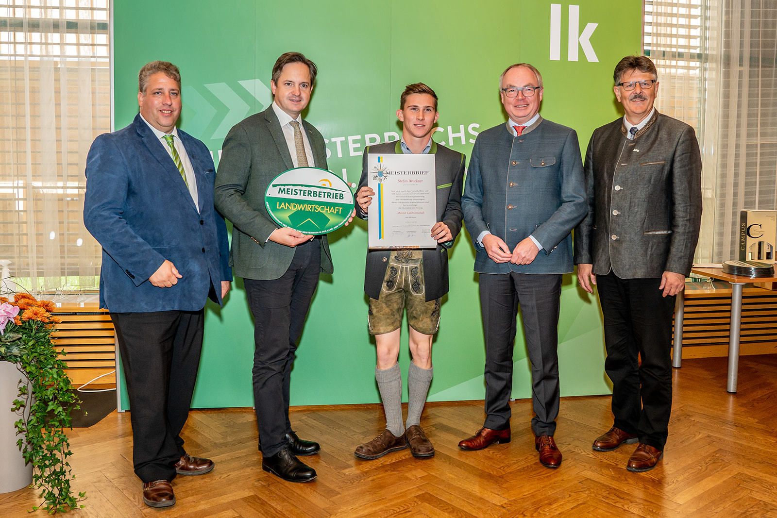 111 neue niederösterreichische Meister der Land- und Forstwirtschaft bei der Meisterbriefverleihung ausgezeichnet © Georg Pomassl/LK Niederösterreich 111 neue niederösterreichische Meister der Land- und Forstwirtschaft bei der Meisterbriefverleihung ausgezeichnet © Georg Pomassl/LK Niederösterreich