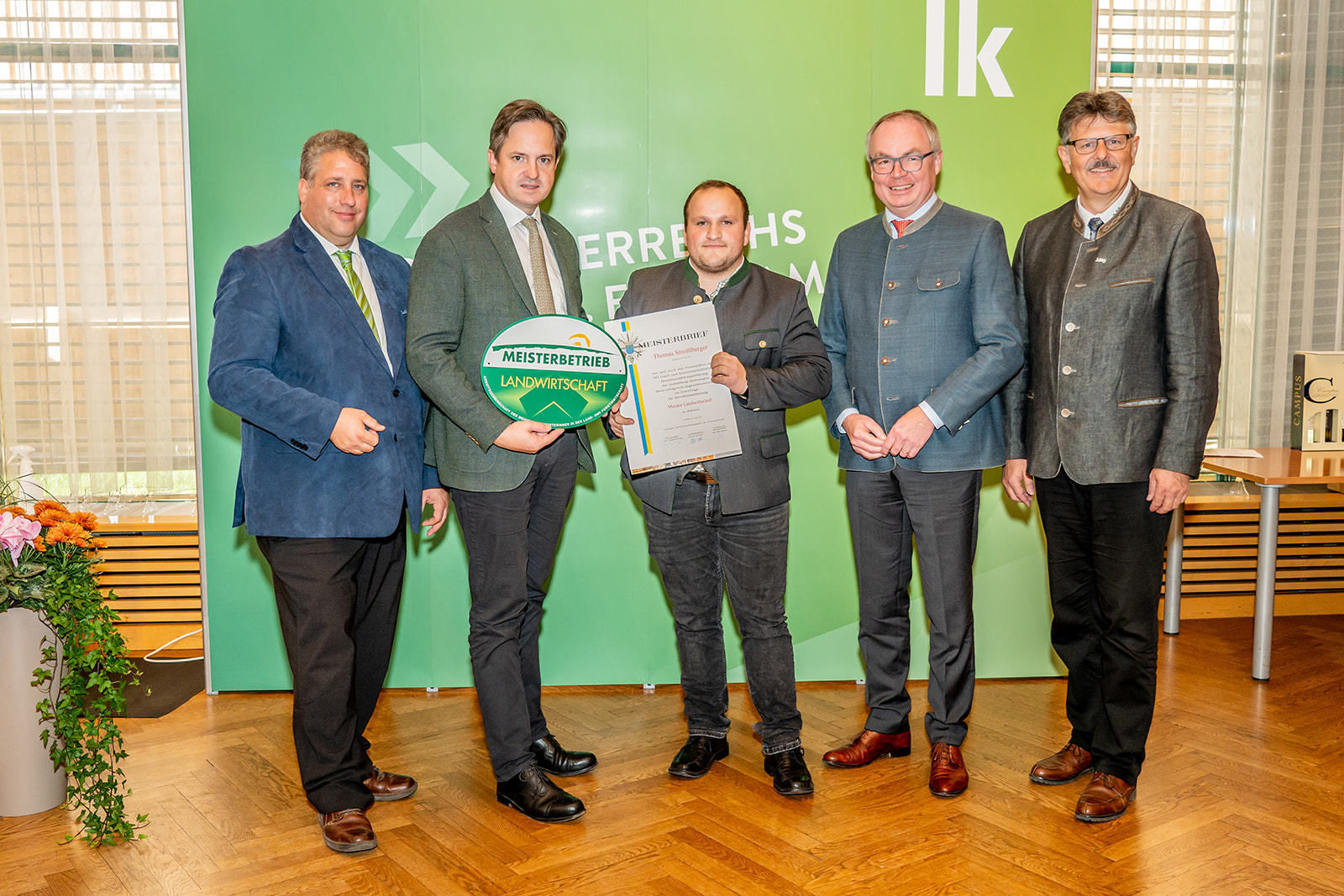 111 neue niederösterreichische Meister der Land- und Forstwirtschaft bei der Meisterbriefverleihung ausgezeichnet © Georg Pomassl/LK Niederösterreich 111 neue niederösterreichische Meister der Land- und Forstwirtschaft bei der Meisterbriefverleihung ausgezeichnet © Georg Pomassl/LK Niederösterreich