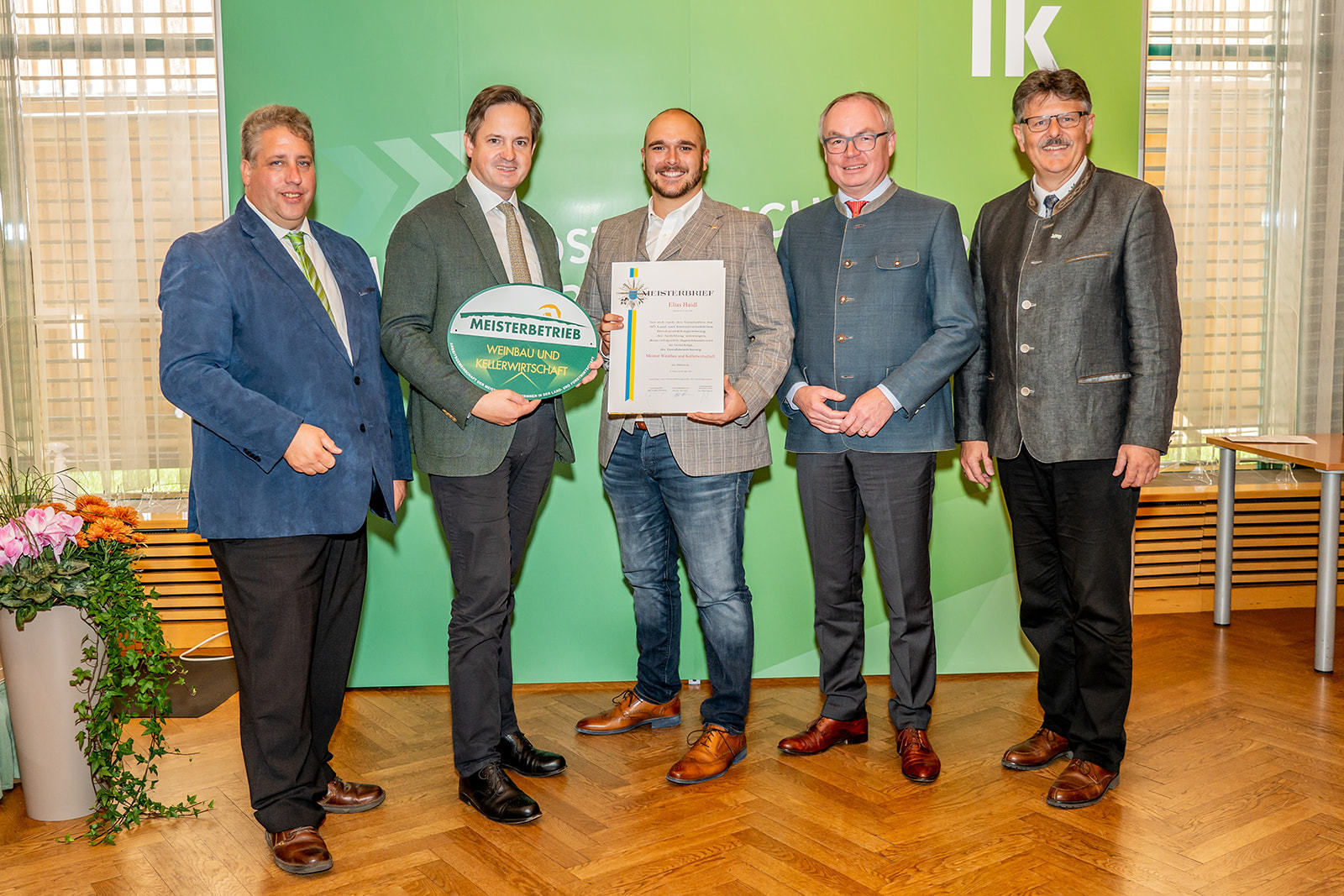 111 neue niederösterreichische Meister der Land- und Forstwirtschaft bei der Meisterbriefverleihung ausgezeichnet © Georg Pomassl/LK Niederösterreich 111 neue niederösterreichische Meister der Land- und Forstwirtschaft bei der Meisterbriefverleihung ausgezeichnet © Georg Pomassl/LK Niederösterreich