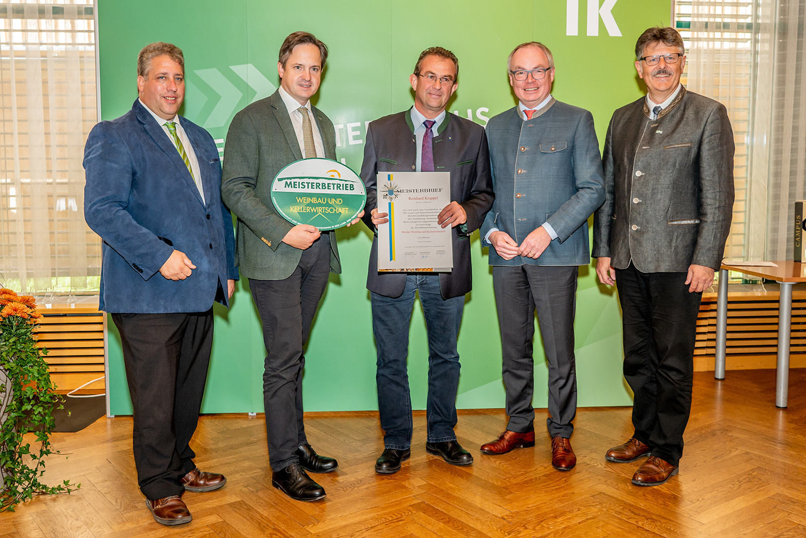 111 neue niederösterreichische Meister der Land- und Forstwirtschaft bei der Meisterbriefverleihung ausgezeichnet © Georg Pomassl/LK Niederösterreich 111 neue niederösterreichische Meister der Land- und Forstwirtschaft bei der Meisterbriefverleihung ausgezeichnet © Georg Pomassl/LK Niederösterreich