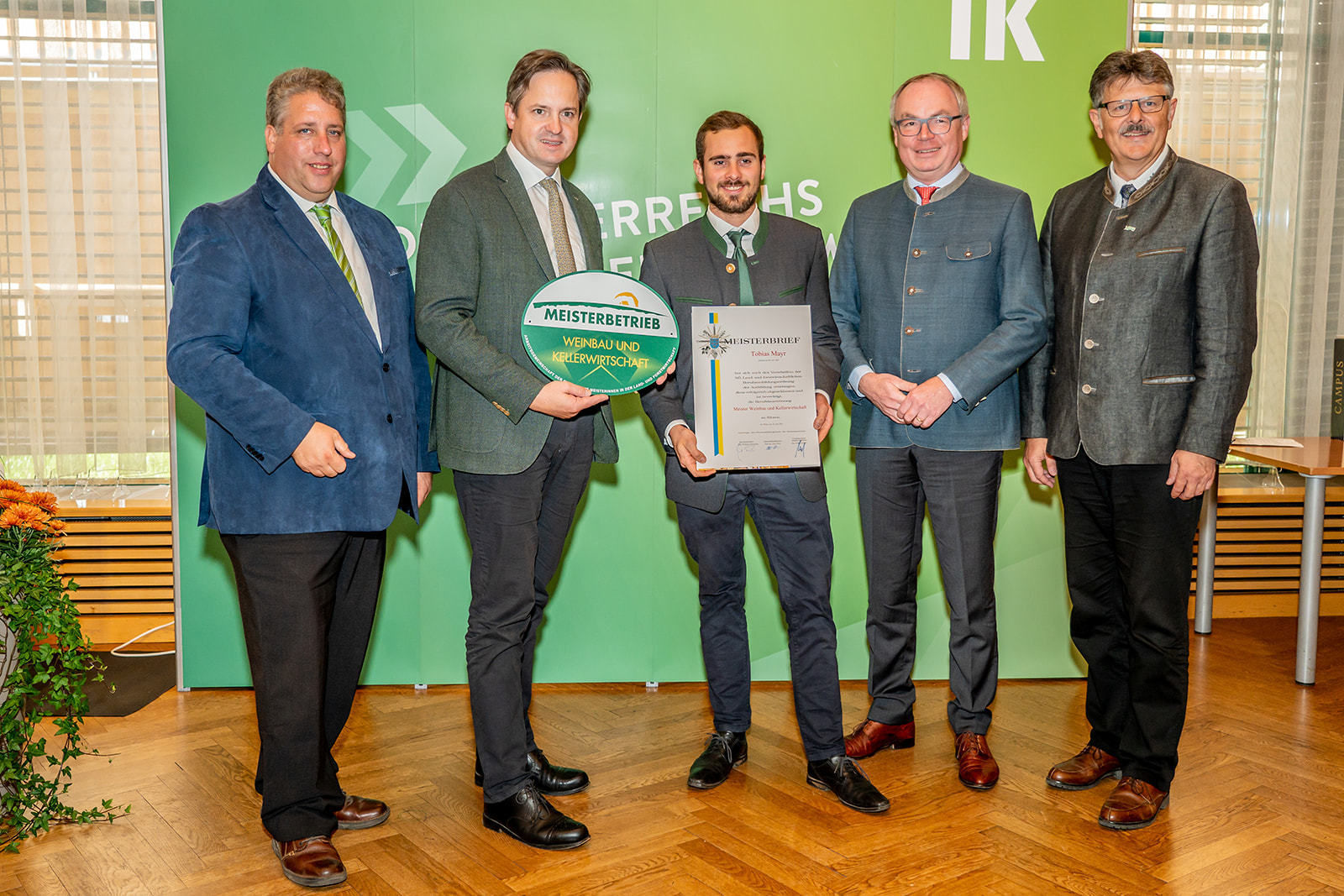 111 neue niederösterreichische Meister der Land- und Forstwirtschaft bei der Meisterbriefverleihung ausgezeichnet © Georg Pomassl/LK Niederösterreich 111 neue niederösterreichische Meister der Land- und Forstwirtschaft bei der Meisterbriefverleihung ausgezeichnet © Georg Pomassl/LK Niederösterreich