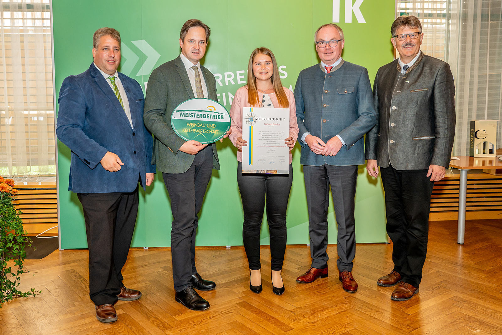 111 neue niederösterreichische Meister der Land- und Forstwirtschaft bei der Meisterbriefverleihung ausgezeichnet © Georg Pomassl/LK Niederösterreich 111 neue niederösterreichische Meister der Land- und Forstwirtschaft bei der Meisterbriefverleihung ausgezeichnet © Georg Pomassl/LK Niederösterreich