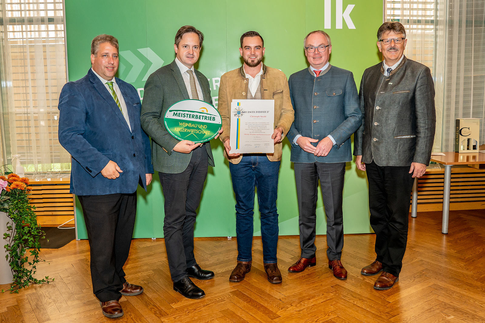 111 neue niederösterreichische Meister der Land- und Forstwirtschaft bei der Meisterbriefverleihung ausgezeichnet © Georg Pomassl/LK Niederösterreich 111 neue niederösterreichische Meister der Land- und Forstwirtschaft bei der Meisterbriefverleihung ausgezeichnet © Georg Pomassl/LK Niederösterreich