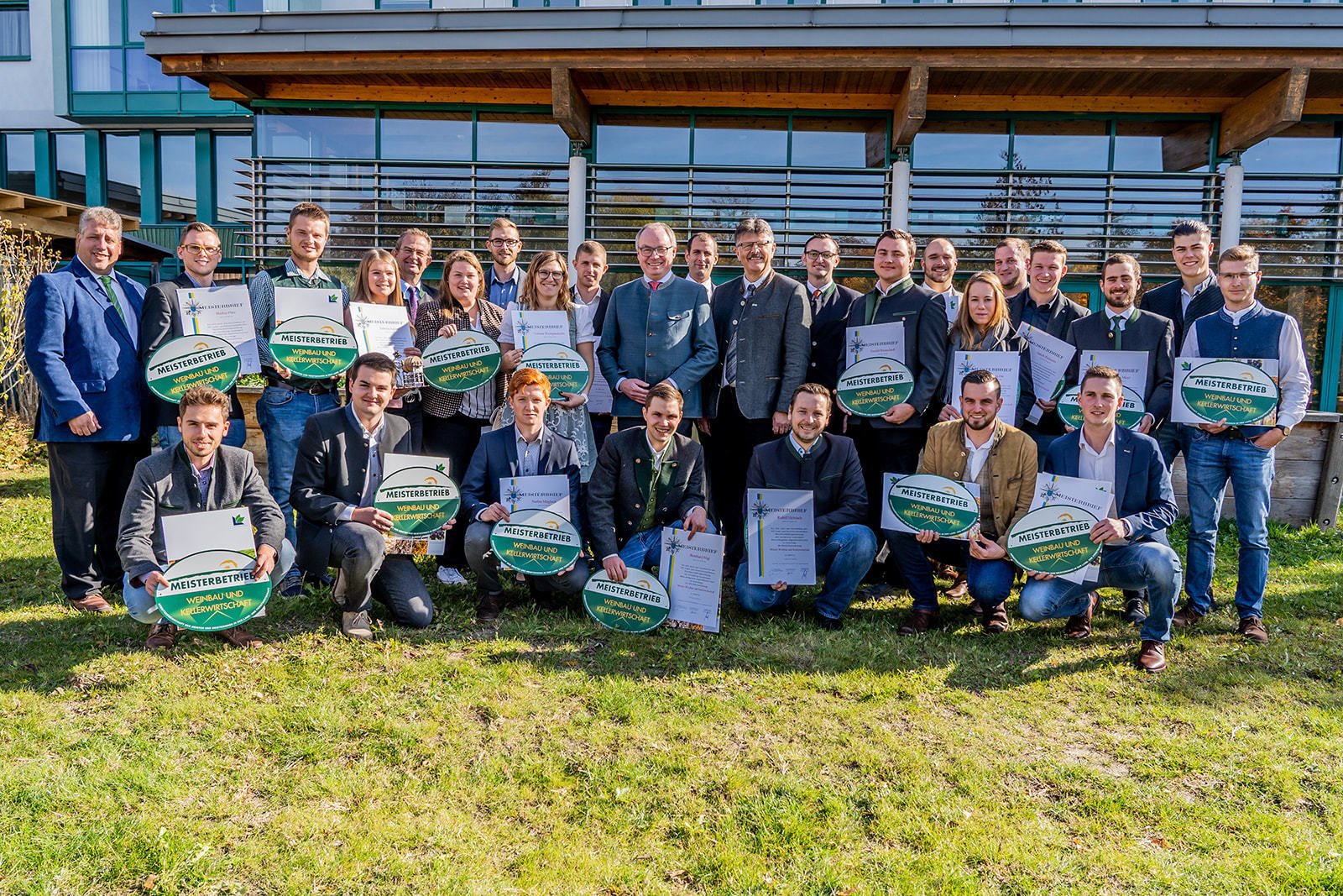 111 neue niederösterreichische Meister der Land- und Forstwirtschaft bei der Meisterbriefverleihung ausgezeichnet © Georg Pomassl/LK Niederösterreich 111 neue niederösterreichische Meister der Land- und Forstwirtschaft bei der Meisterbriefverleihung ausgezeichnet © Georg Pomassl/LK Niederösterreich