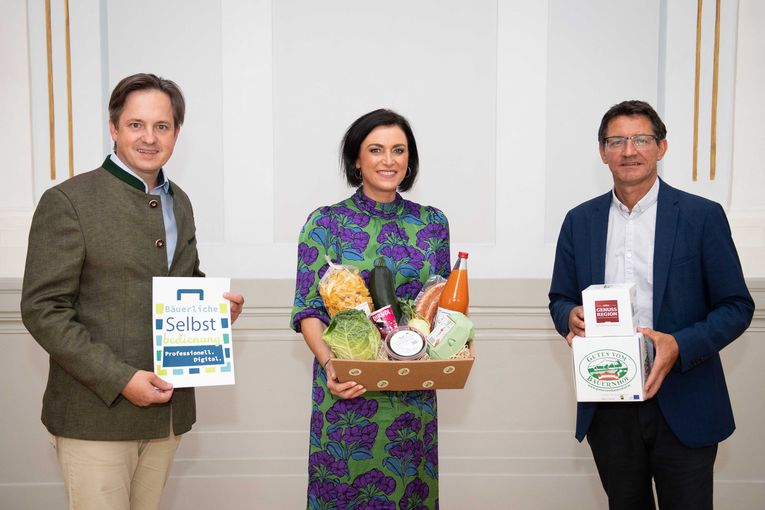 Schmuckenschlager_Köstinger_Huber_von links nach rechts.jpg © BMLRT/Paul Gruber