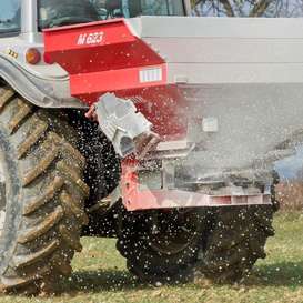 Viele Betriebsleiter haben mit dem Düngerzukauf für die Ernte 2022 aufgrund des hohen Preisniveaus noch zugewartet. Viele Betriebsleiter haben mit dem Düngerzukauf für die Ernte 2022 aufgrund des hohen Preisniveaus noch zugewartet.