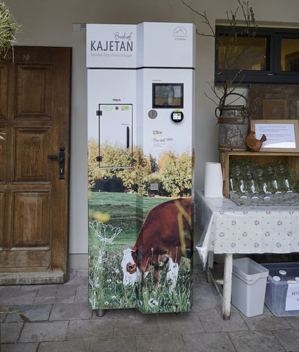 Hier kann man 24/7 Milch zapfen.jpg © Kronreif Hier kann man 24/7 Milch zapfen.jpg © Kronreif