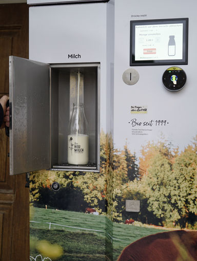 Hier kann man 24/7 Milch zapfen.jpg © Kronreif Hier kann man 24/7 Milch zapfen.jpg © Kronreif