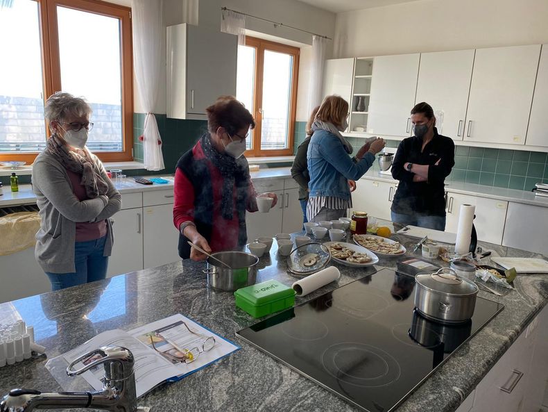 Hausmittel für die ganze Familie © Bäuerinnen im Bezirk Krems Hausmittel für die ganze Familie © Bäuerinnen im Bezirk Krems