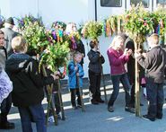 Palmbuschentragen.jpg © Standl Palmbuschentragen.jpg © Standl