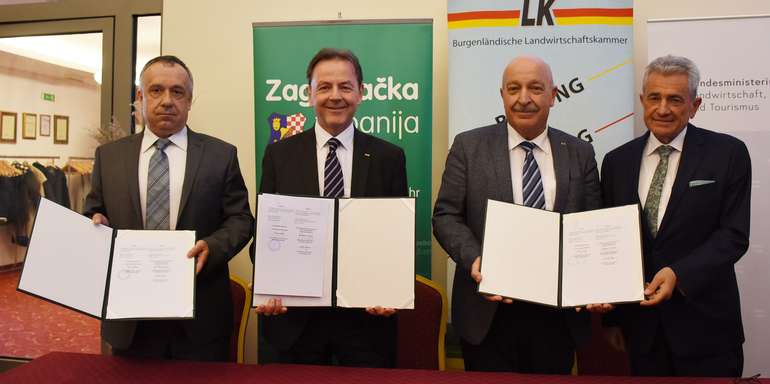 Unterzeichnung Ausbildung Bioberater Kroatien (c) Kaiser LK Burgenland.jpg