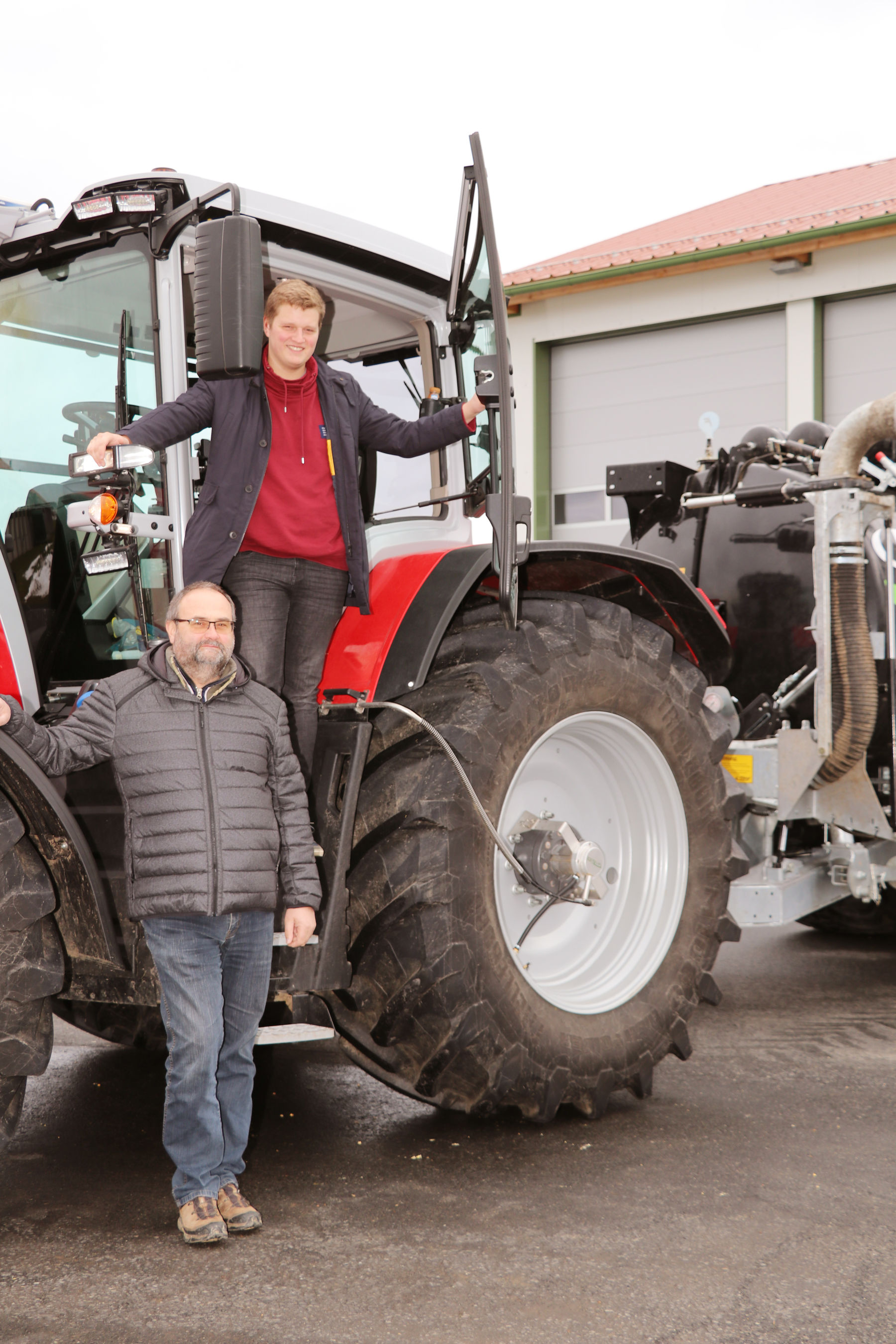 Hummel_Reifendruckregelanlage_PPK_IMG_8403.jpg © Paula Pöchlauer-Kozel/LK Niederösterreich Hummel_Reifendruckregelanlage_PPK_IMG_8403.jpg © Paula Pöchlauer-Kozel/LK Niederösterreich