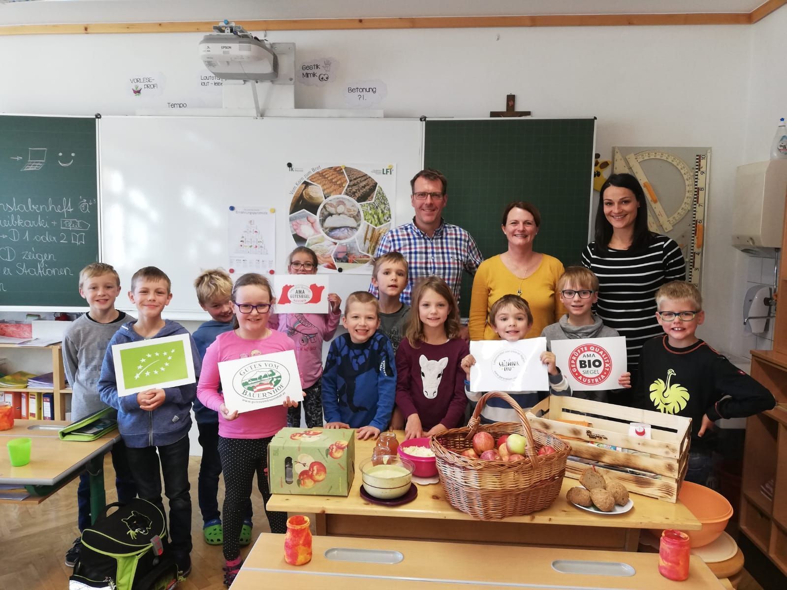 Schule trifft Bauernhof.jpg © Bäuerinnen Tamsweg Schule trifft Bauernhof.jpg © Bäuerinnen Tamsweg